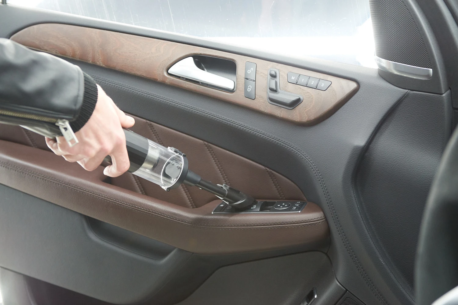 cordless handheld vacuum for Toyota 4Runner